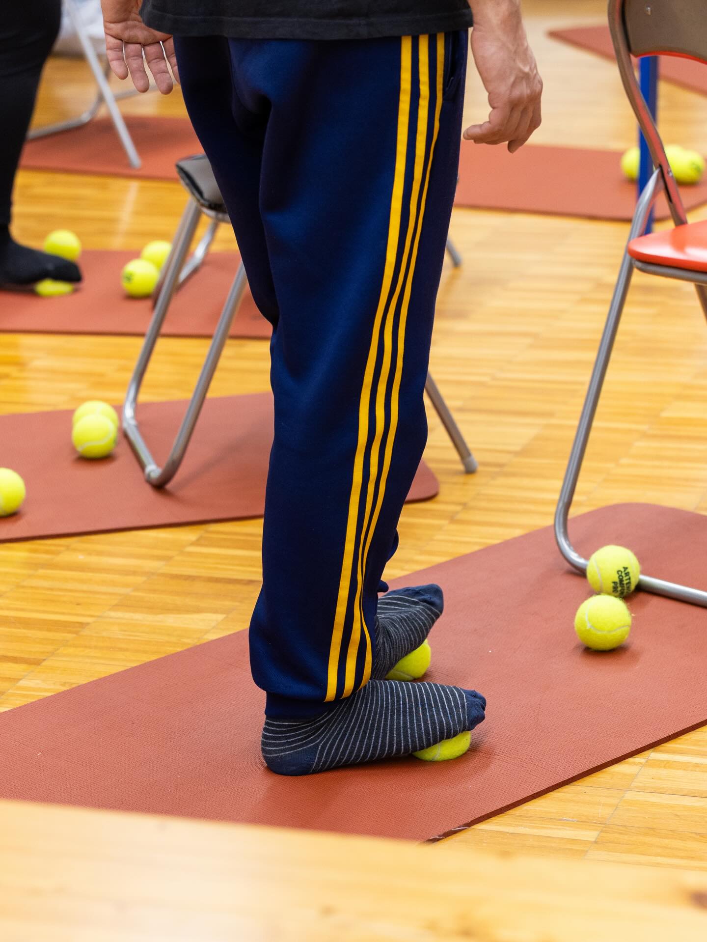 &Uuml;bung zur Balance und Fu&szlig;stabilit&auml;t