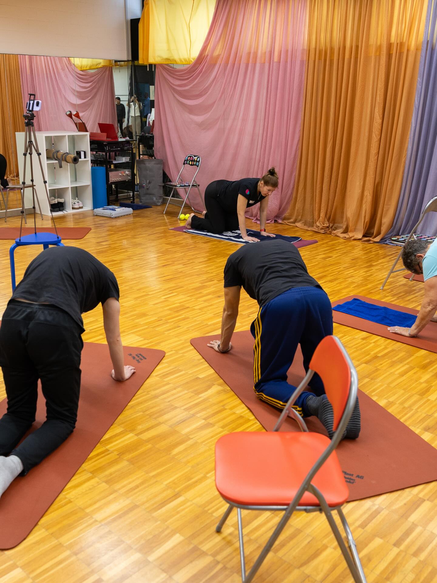 Gruppenkurs mit Dehnübungen